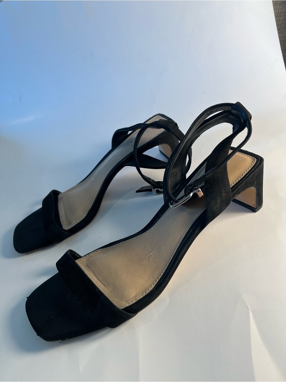 Gianni Bini Black Strappy Block Cute Heel Sandals Size 10